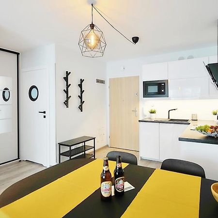Apartament Andar Z Miejscem Parkingowym Kolobřeh Exteriér fotografie