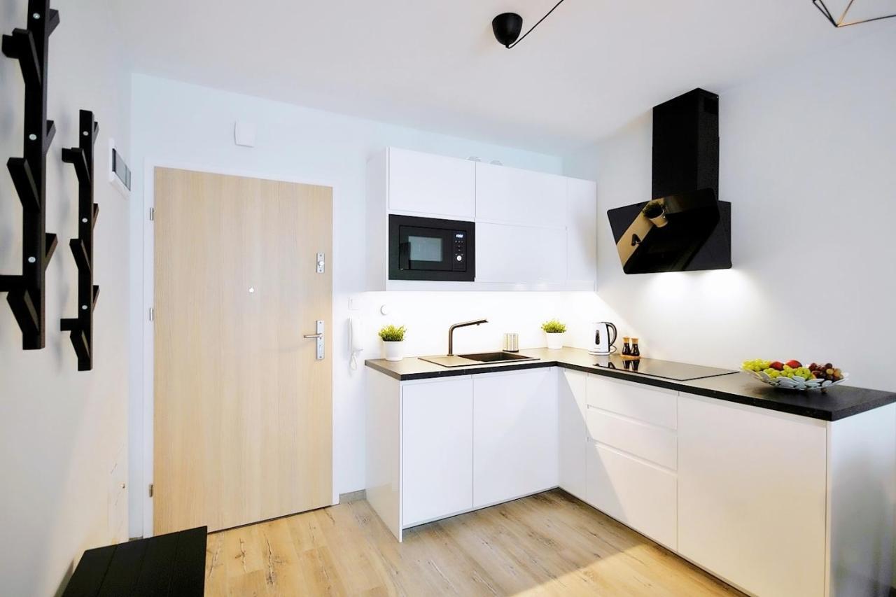 Apartament Andar Z Miejscem Parkingowym Kolobřeh Exteriér fotografie